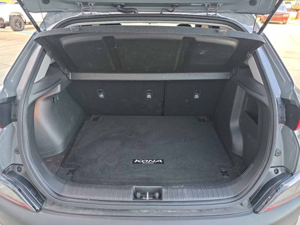 2023 Hyundai Kona SE photo 8