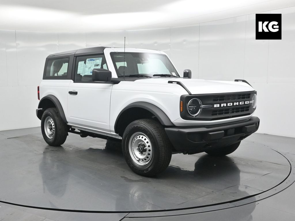 2025 Ford Bronco 2-Door Base's photo