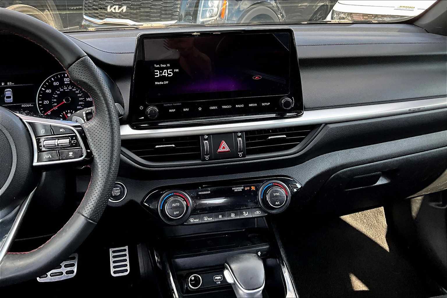 2023 Kia Forte GT photo 6