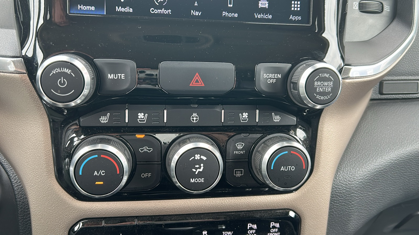 2022 Ram 1500 Laramie photo 24