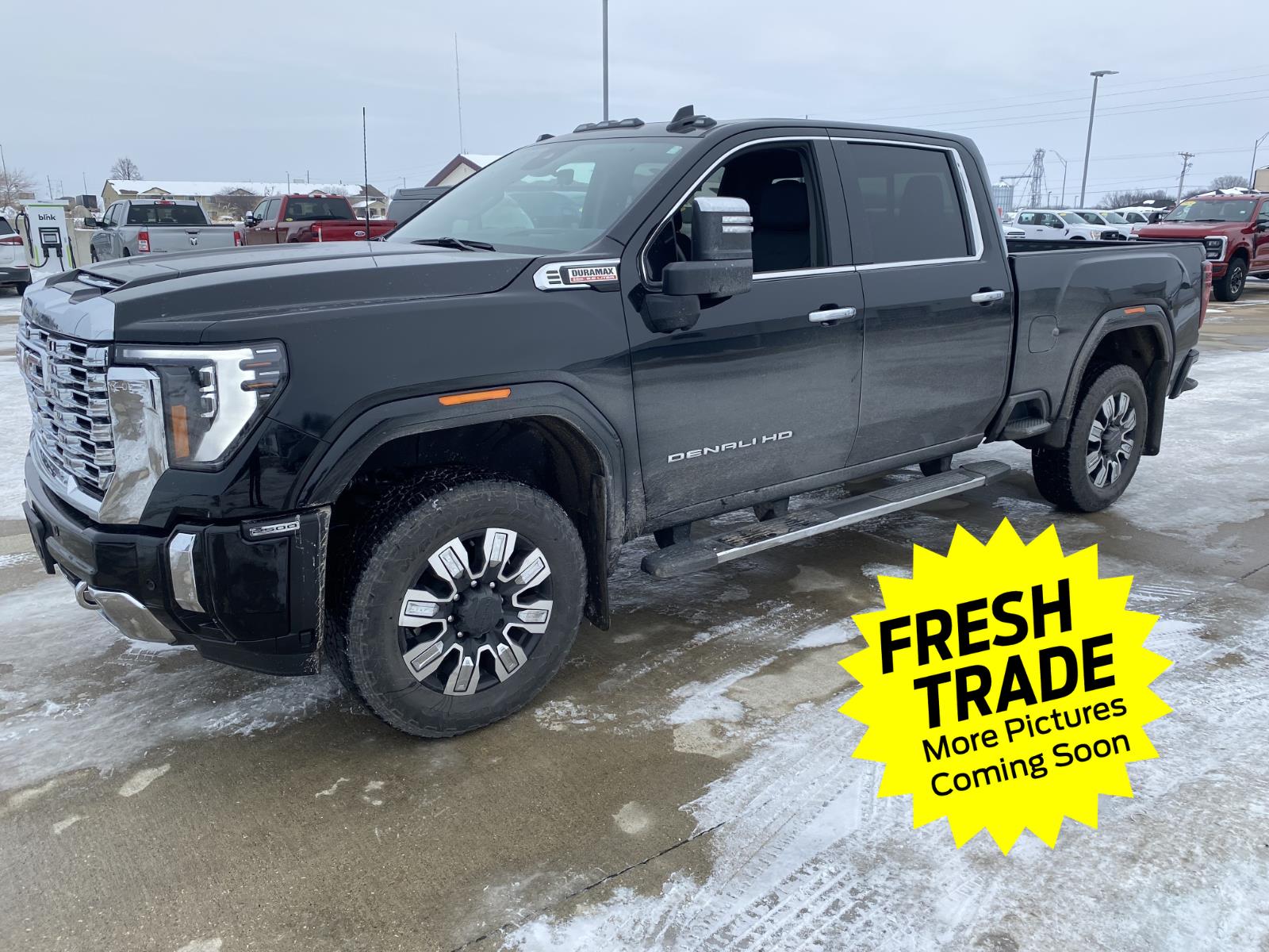 2024 GMC Sierra 2500HD Denali's photo