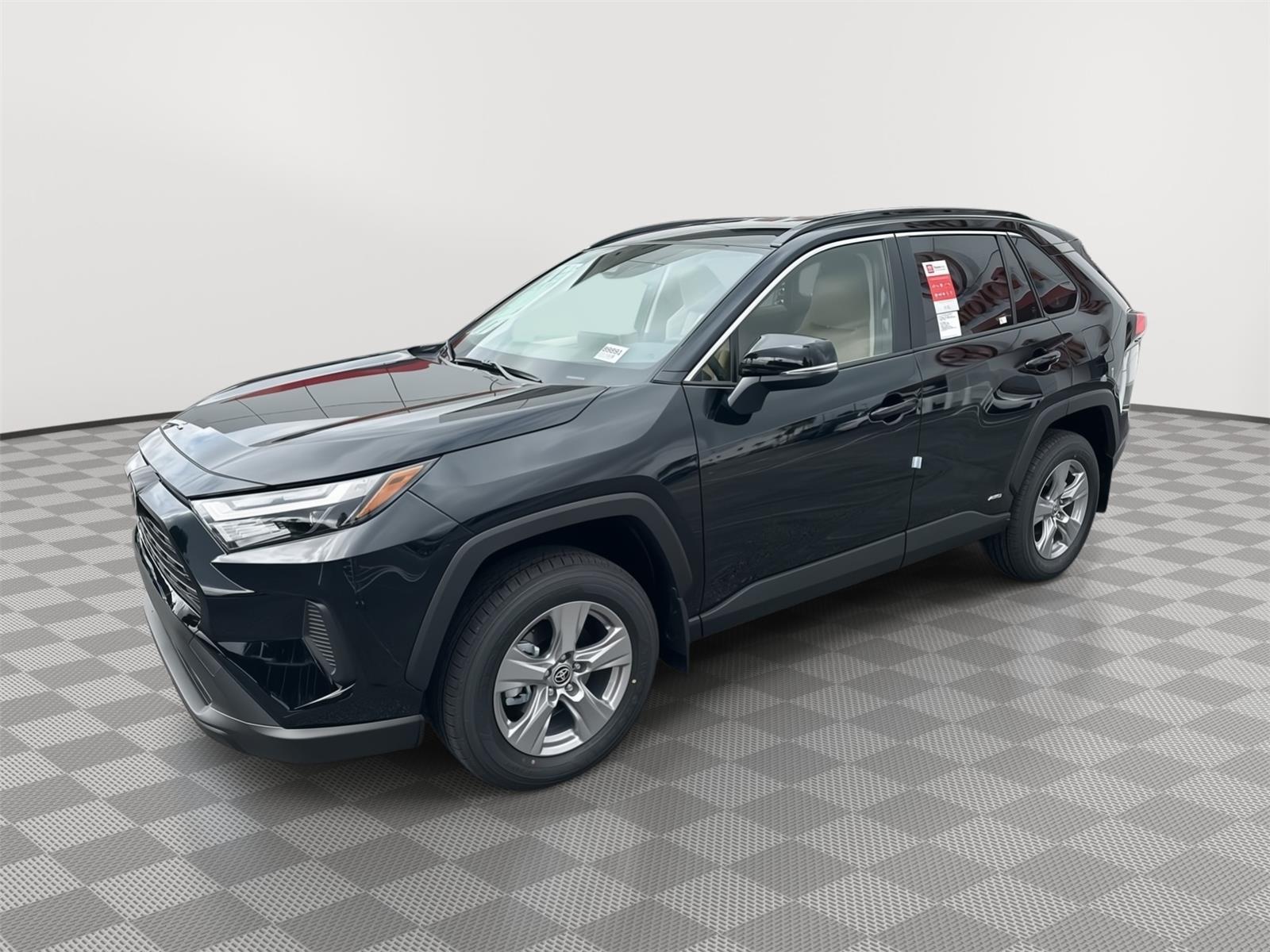 2025 Toyota RAV4 XLE's photo