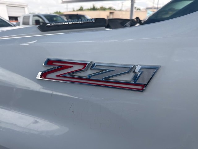 Used 2023 Summit White Chevrolet LT image 9