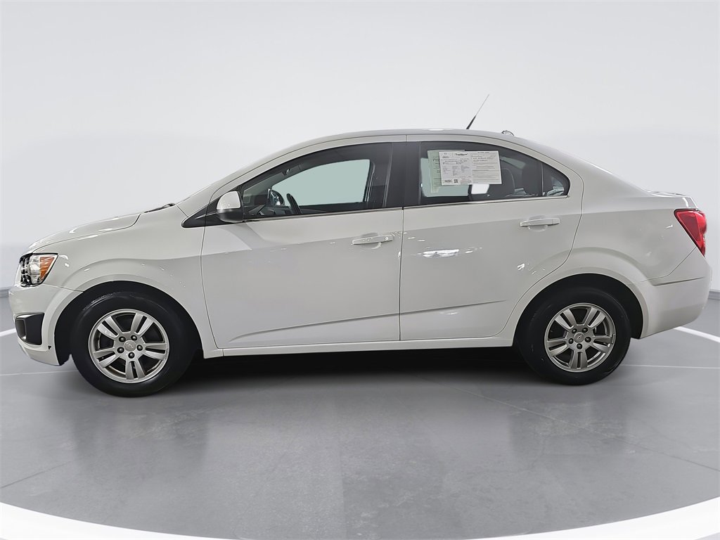 2014 Chevrolet Sonic LT photo 4