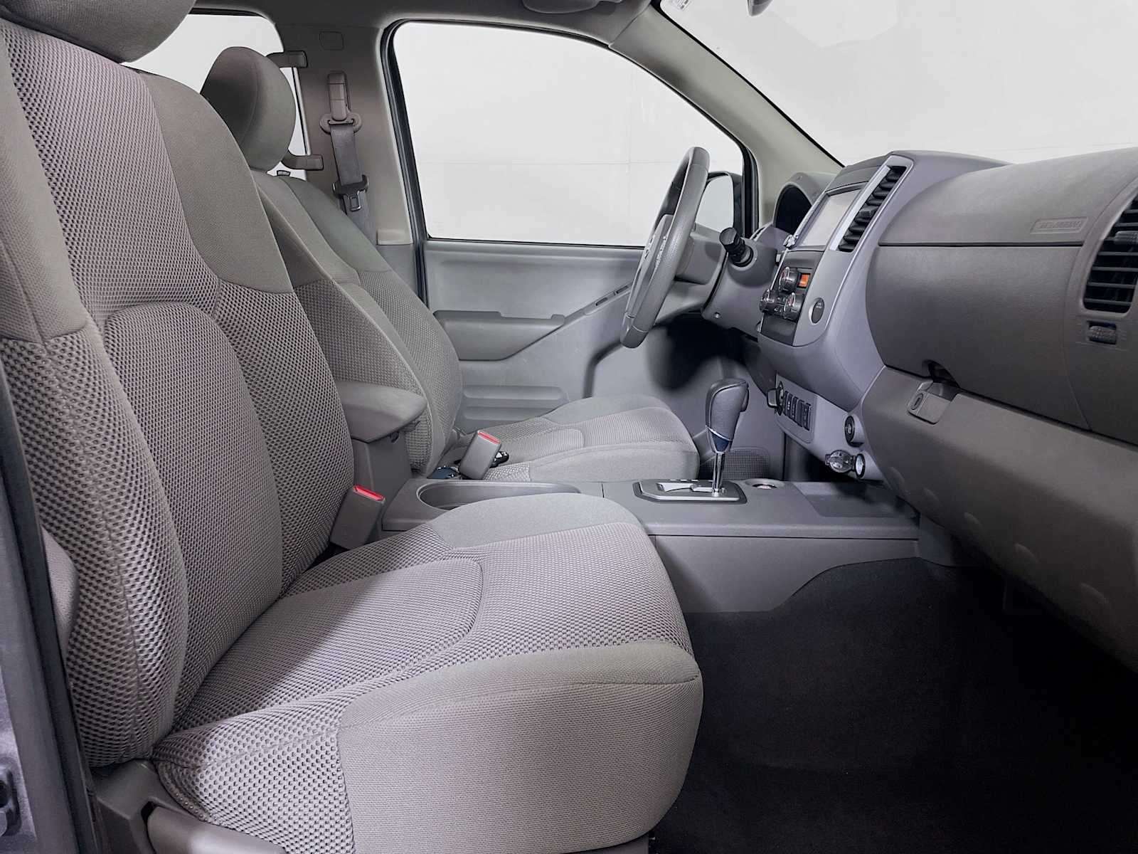 2021 Nissan Frontier SV photo 22