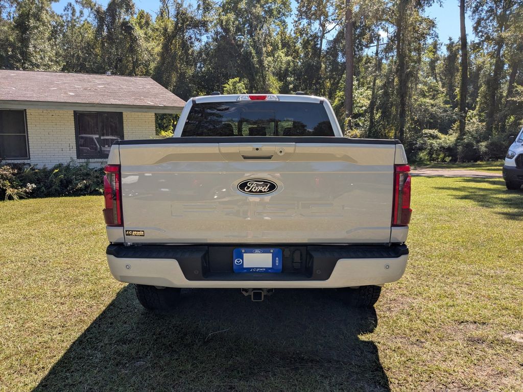 2025 Ford F-150 XLT photo 5