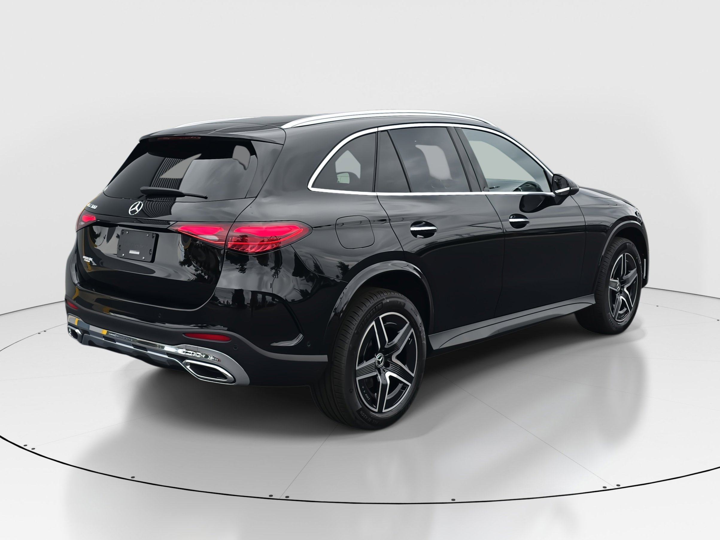 2026 Mercedes Benz GLC 300 photo 3