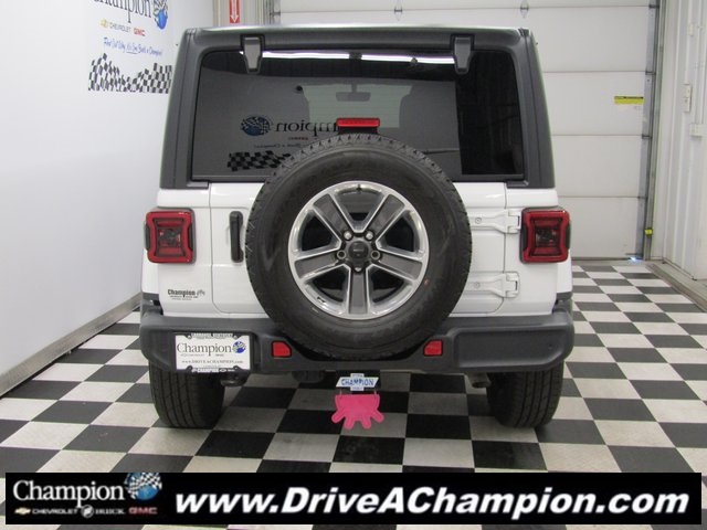 2021 Jeep Wrangler Unlimited Sahara photo 11