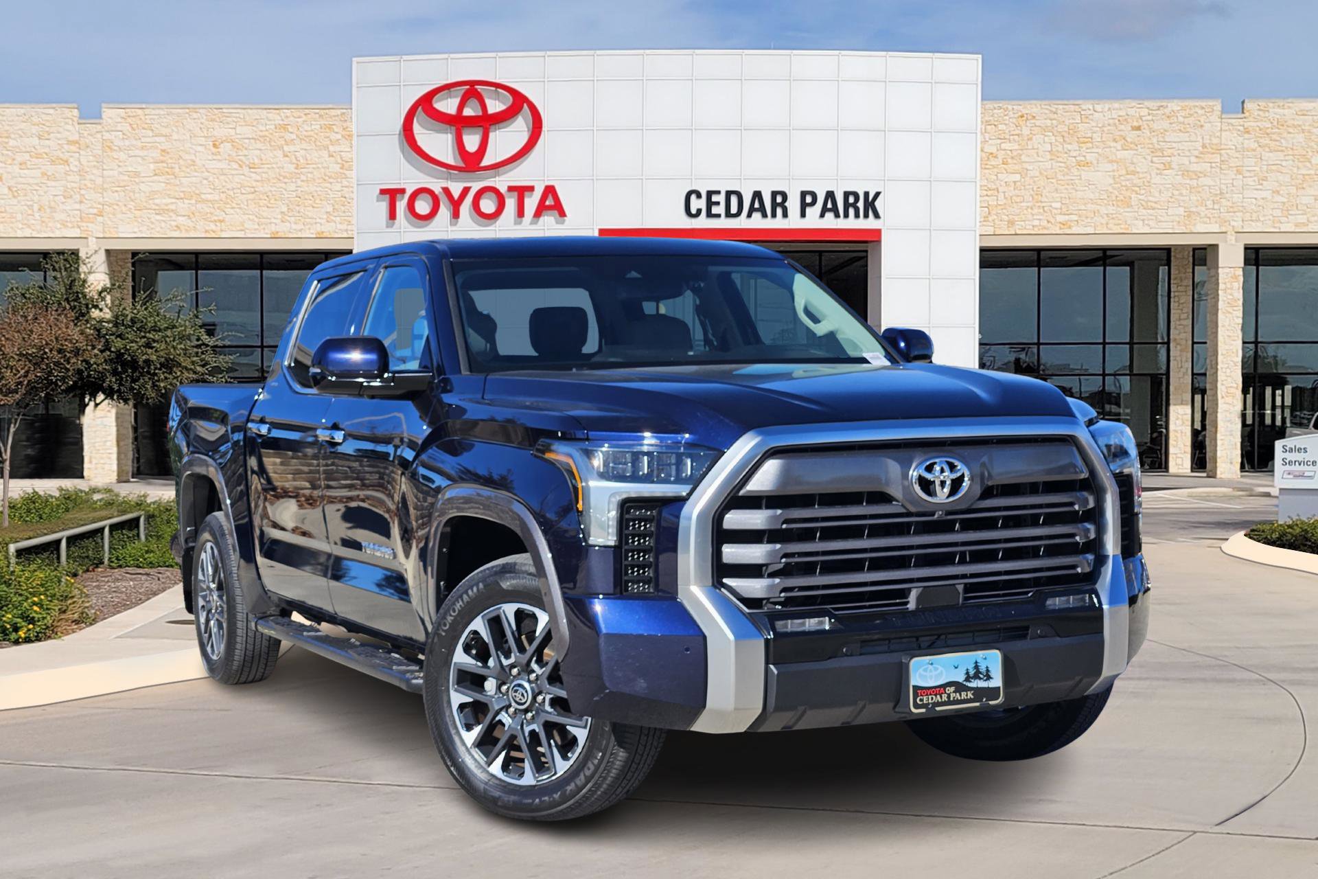 2024 Toyota Tundra Limited's photo
