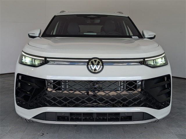 2025 Volkswagen Tiguan SEL R-Line Black photo 3
