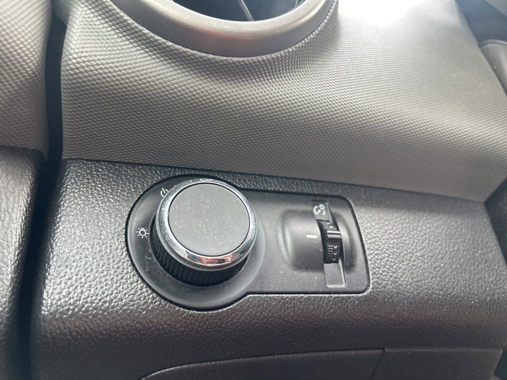 2014 Chevrolet Sonic LT photo 19
