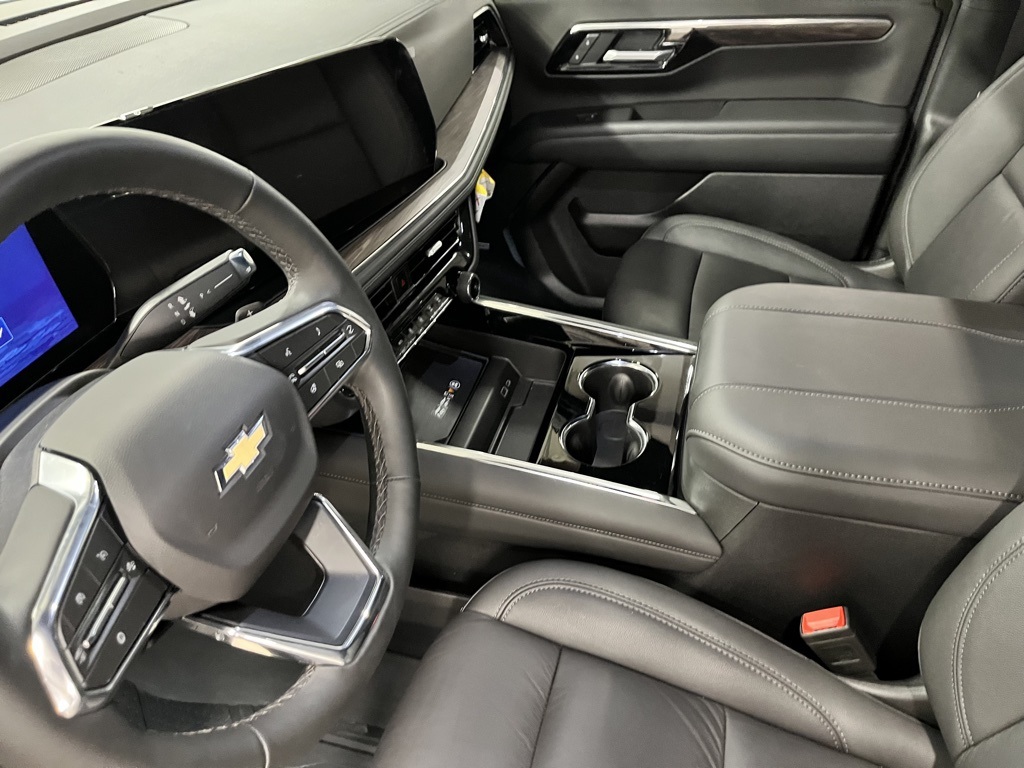 2025 Chevrolet Tahoe LT photo 14