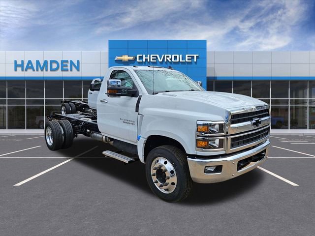 2024 Chevrolet Silverado 4500 Medium Duty Chassis Cab Work Truck's photo