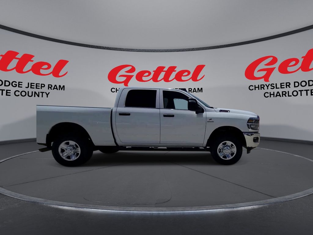 2025 Ram 3500 Tradesman photo 8