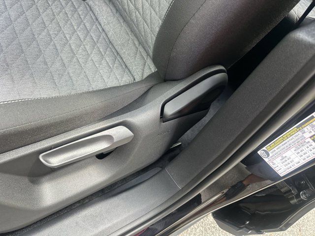 2025 Volkswagen Tiguan S photo 3