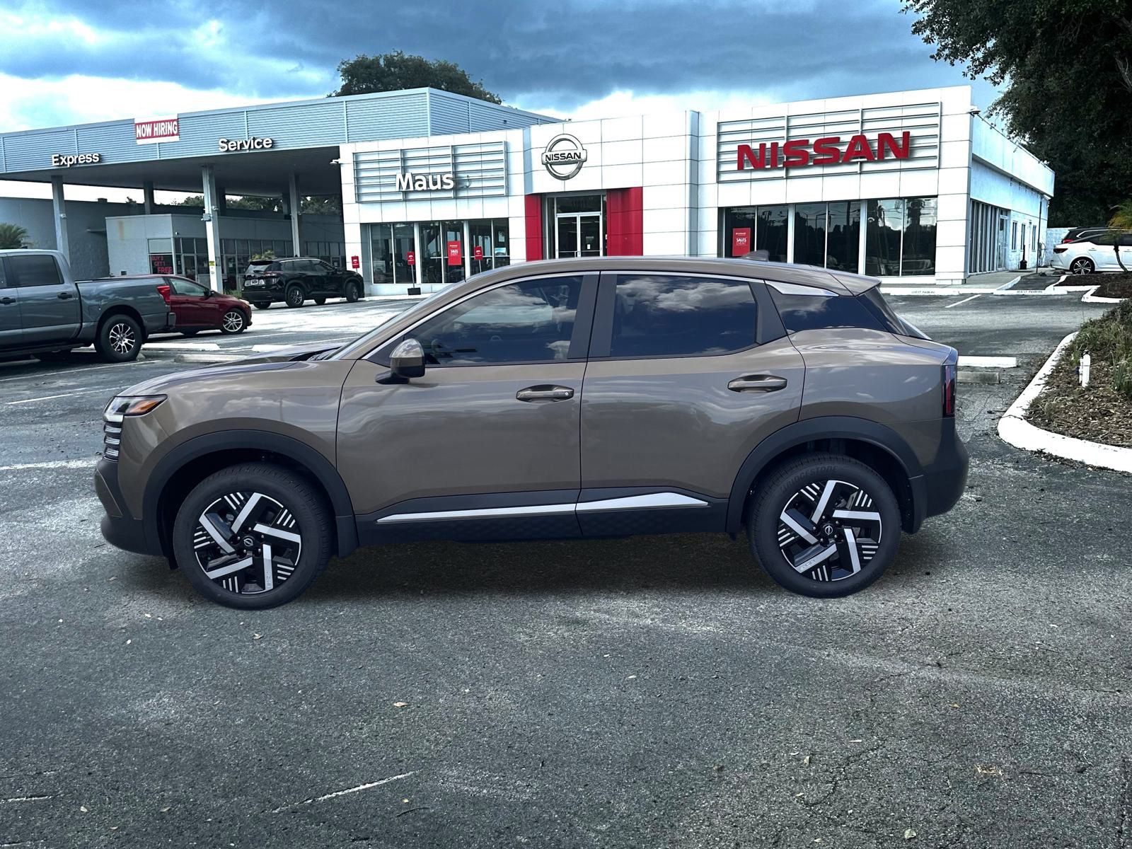 2025 Nissan Kicks SV photo 2