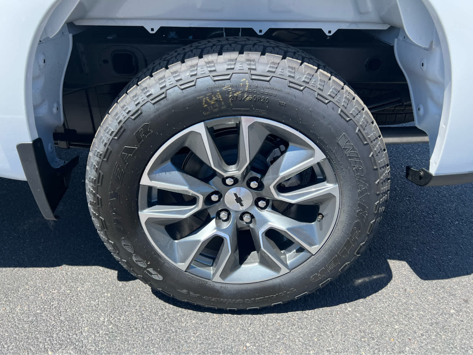 2025 Chevrolet Silverado 1500 RST photo 13