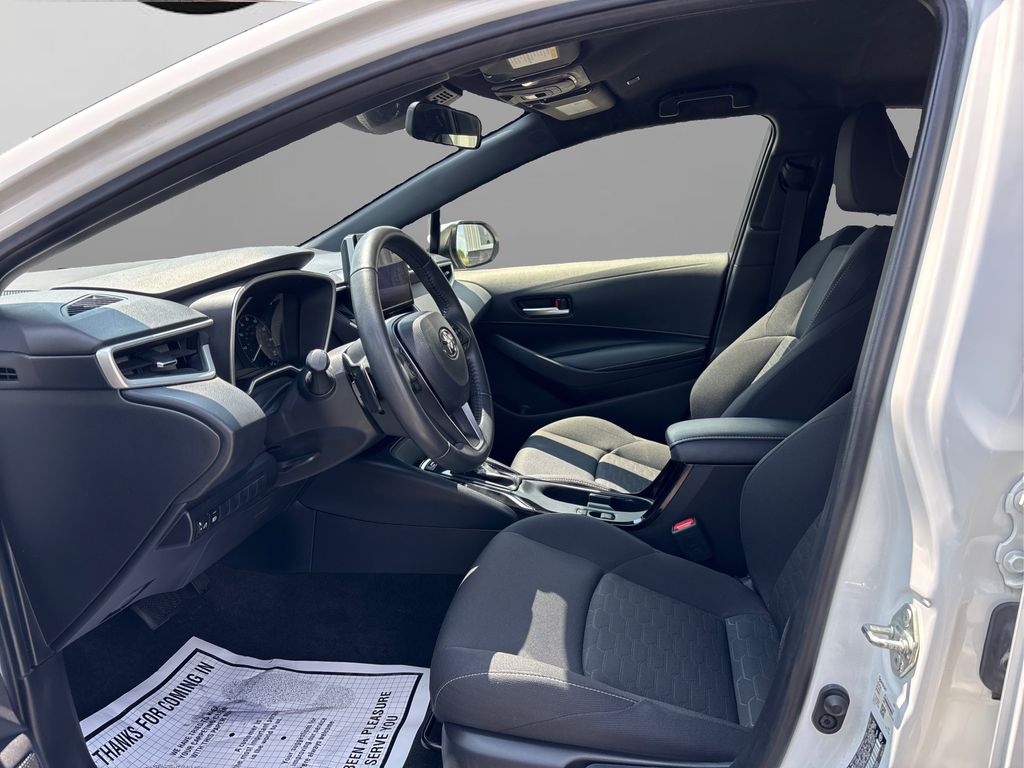 2023 Toyota Corolla SE photo 9