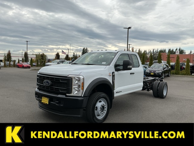 2026 Ford F-450 Super Duty Chassis Cab XL's photo