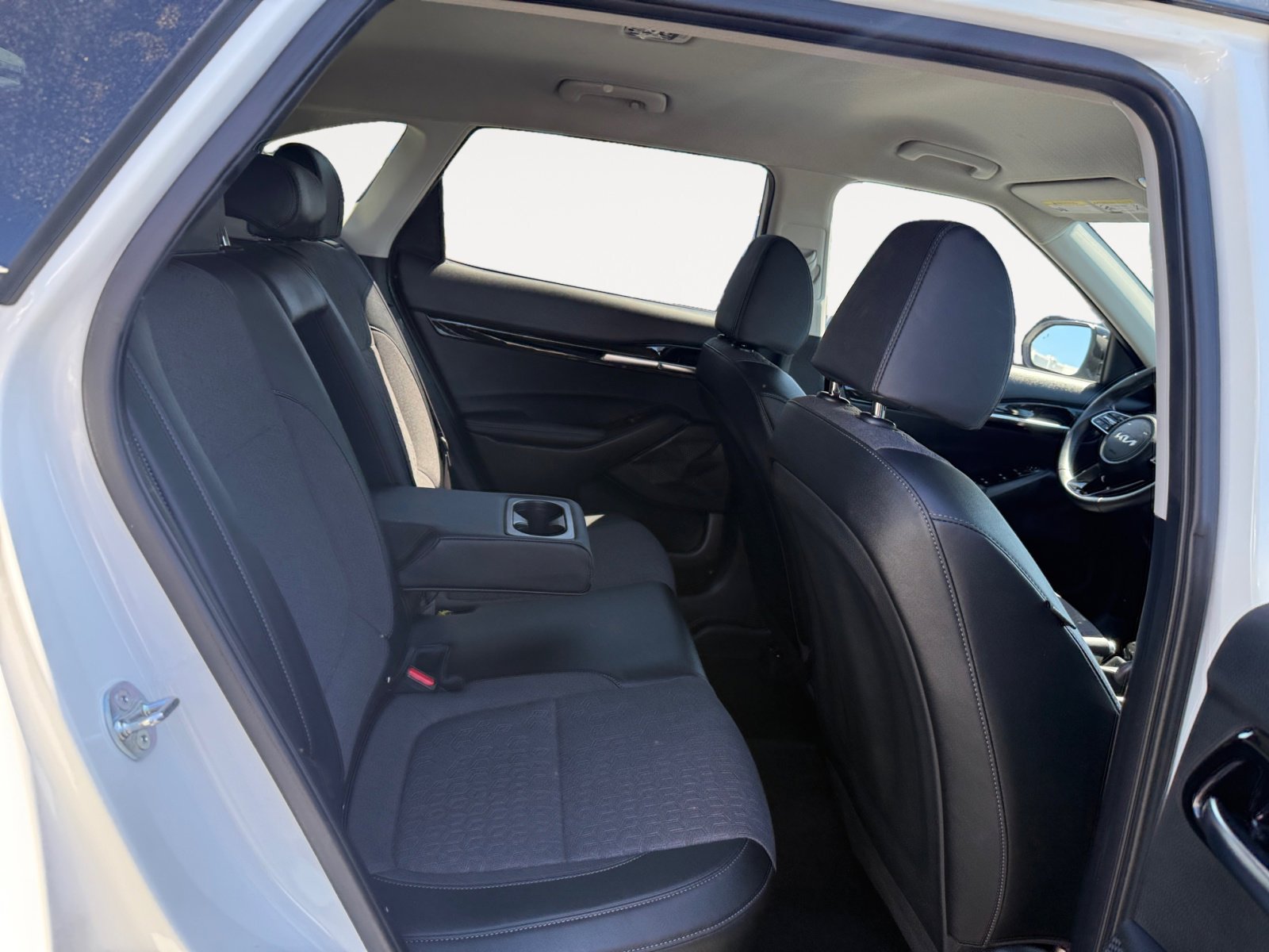 2024 Kia Seltos S photo 14