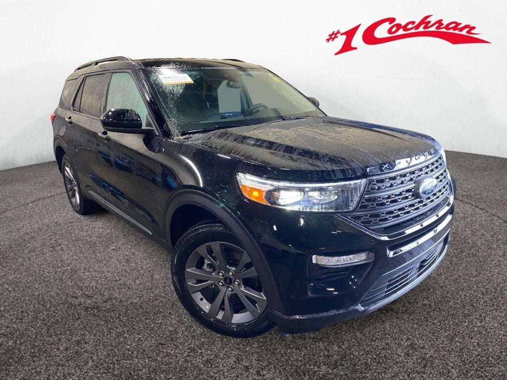 2023 Ford Explorer XLT's photo