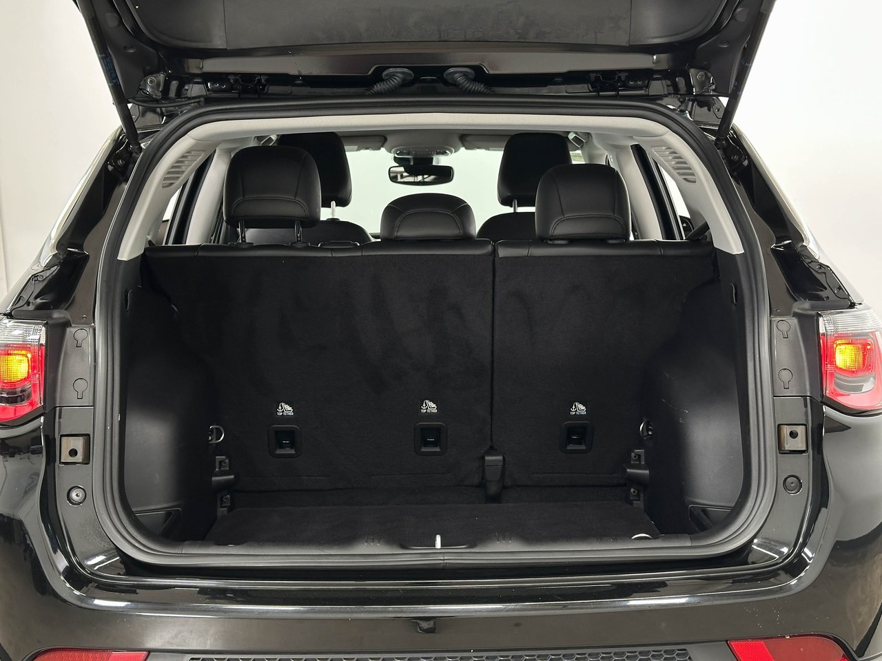 2022 Jeep Compass Limited photo 3