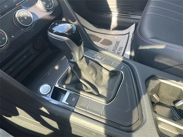 2024 Volkswagen Tiguan Wolfsburg Edition photo 30