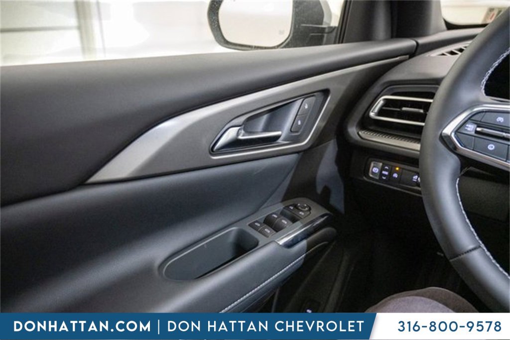 2026 Chevrolet Traverse photo 3