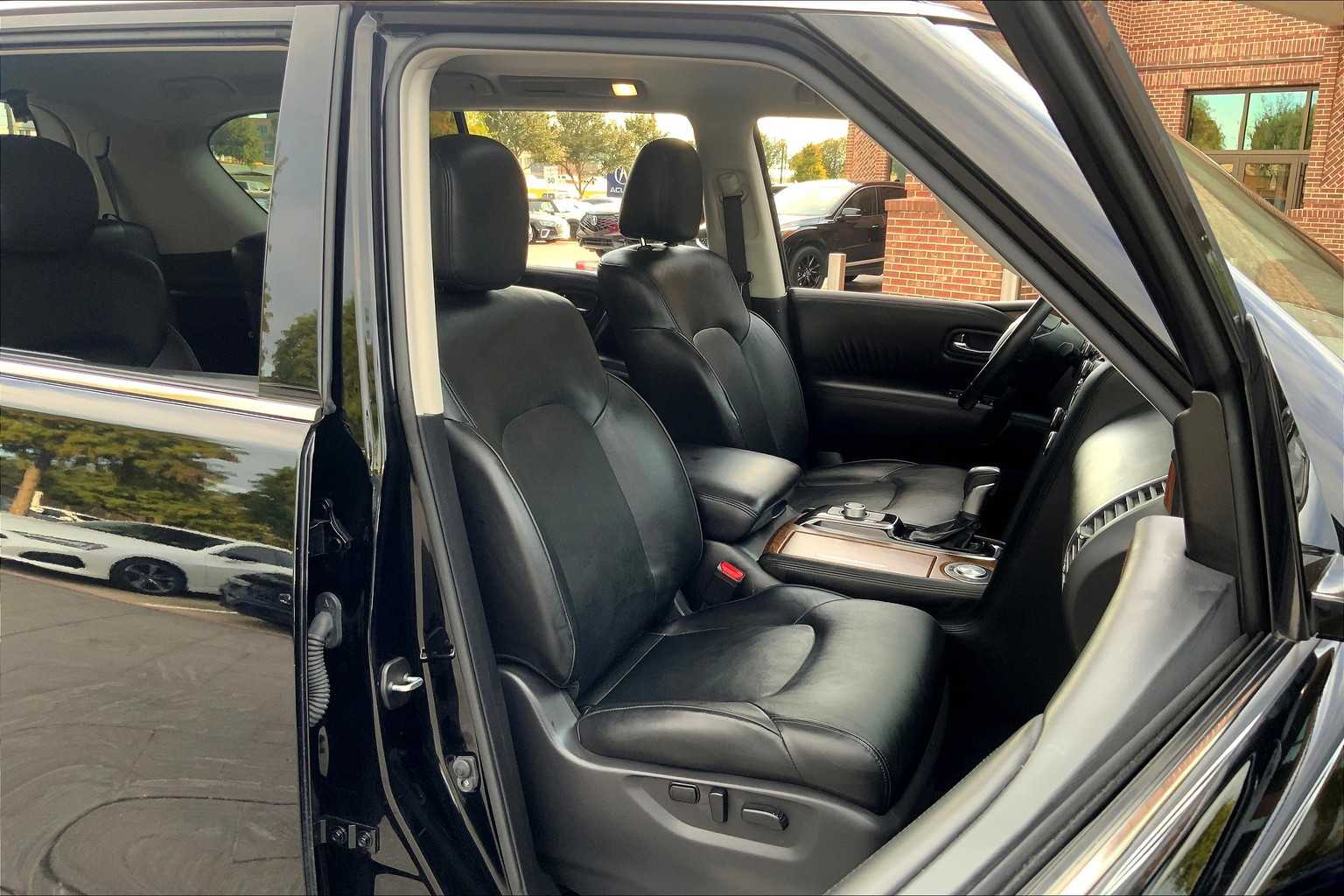 2022 Nissan Armada SL photo 7