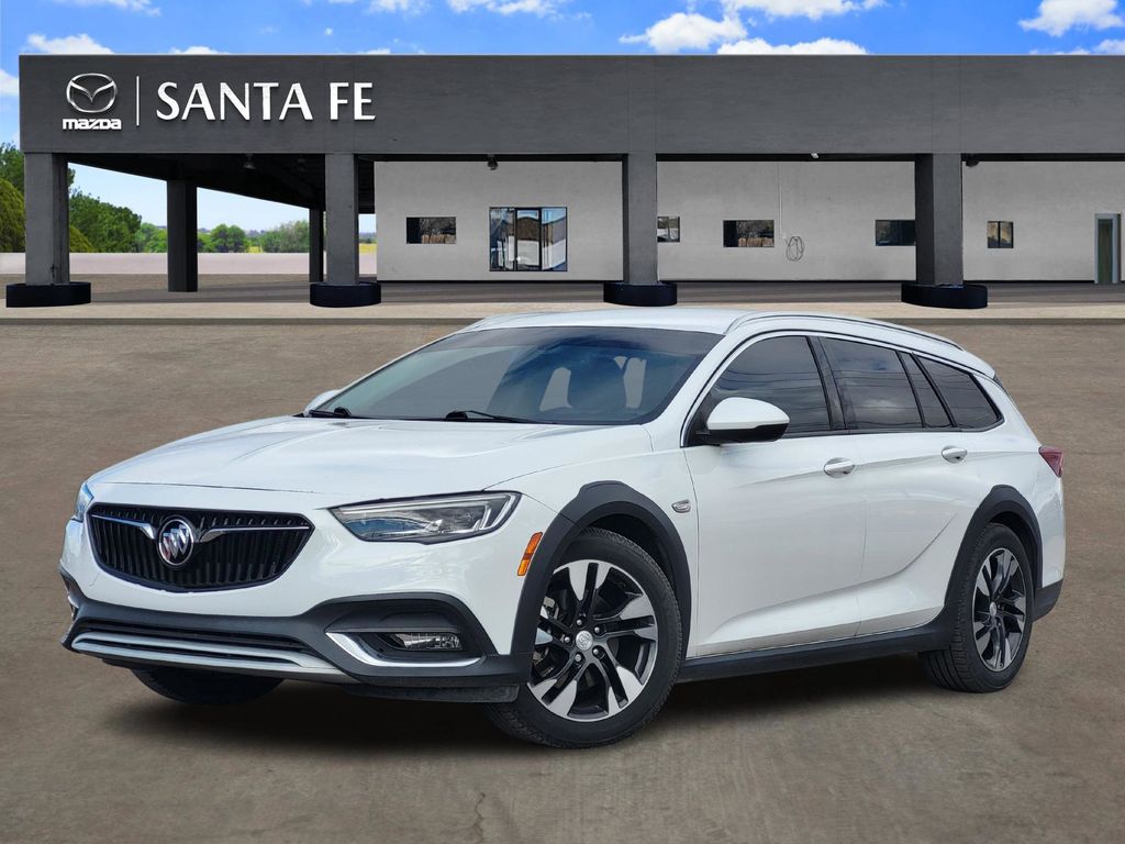 2019 Buick Regal TourX Essence's photo