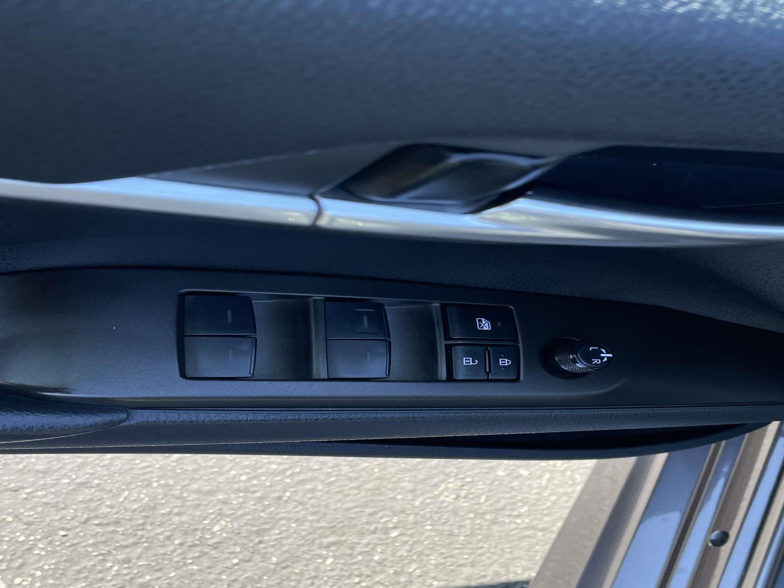 2023 Toyota Camry SE photo 26