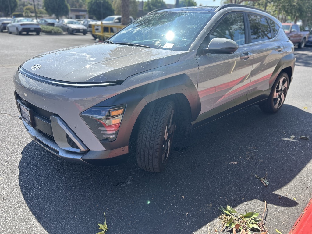 2025 Hyundai Kona Limited photo 2