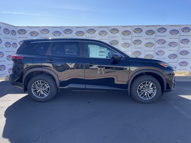 2026 Nissan Rogue S's photo