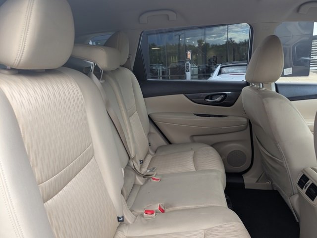 2018 Nissan Rogue SV photo 21