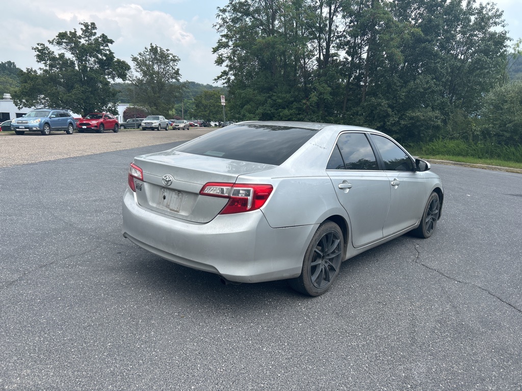 Used 2013 Toyota Camry L with VIN 4T1BF1FK4DU717405 for sale in Harrisonburg, VA