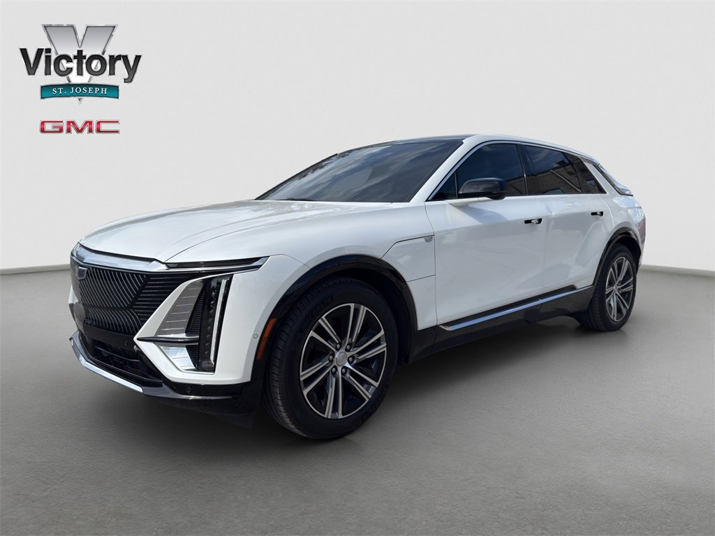 2024 Cadillac Lyriq Luxury photo 4