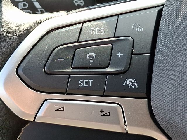 2024 Volkswagen Taos S photo 15