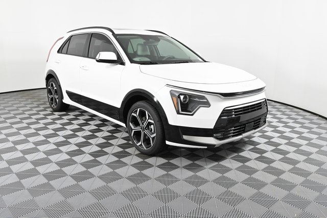 2025 Kia Niro EX Touring's photo