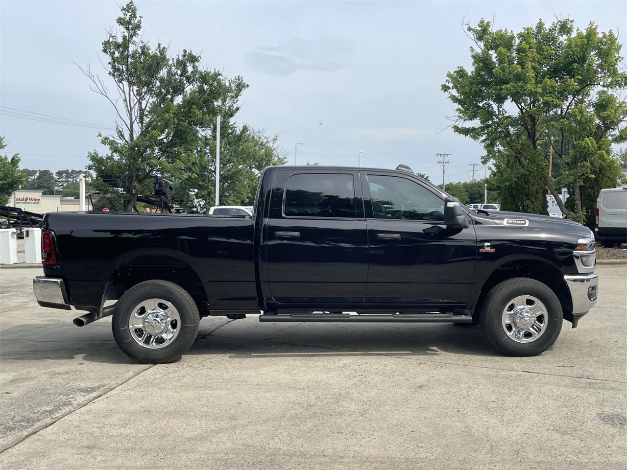 2025 Ram 2500 Tradesman photo 9