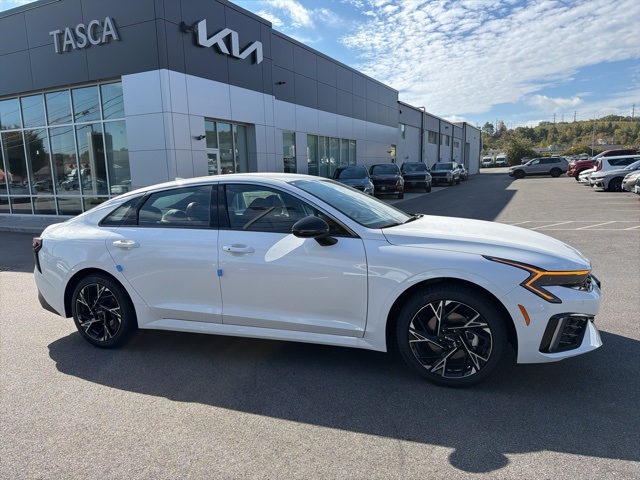2026 Kia K5 GT-Line photo 2