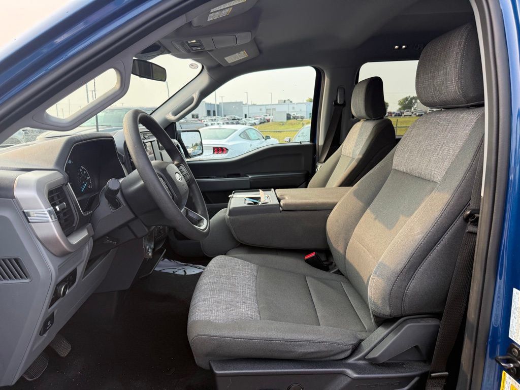 2023 Ford F-150 XLT photo 4
