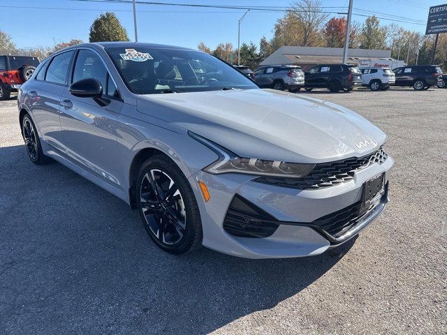 2024 Kia K5 GT-Line photo 2