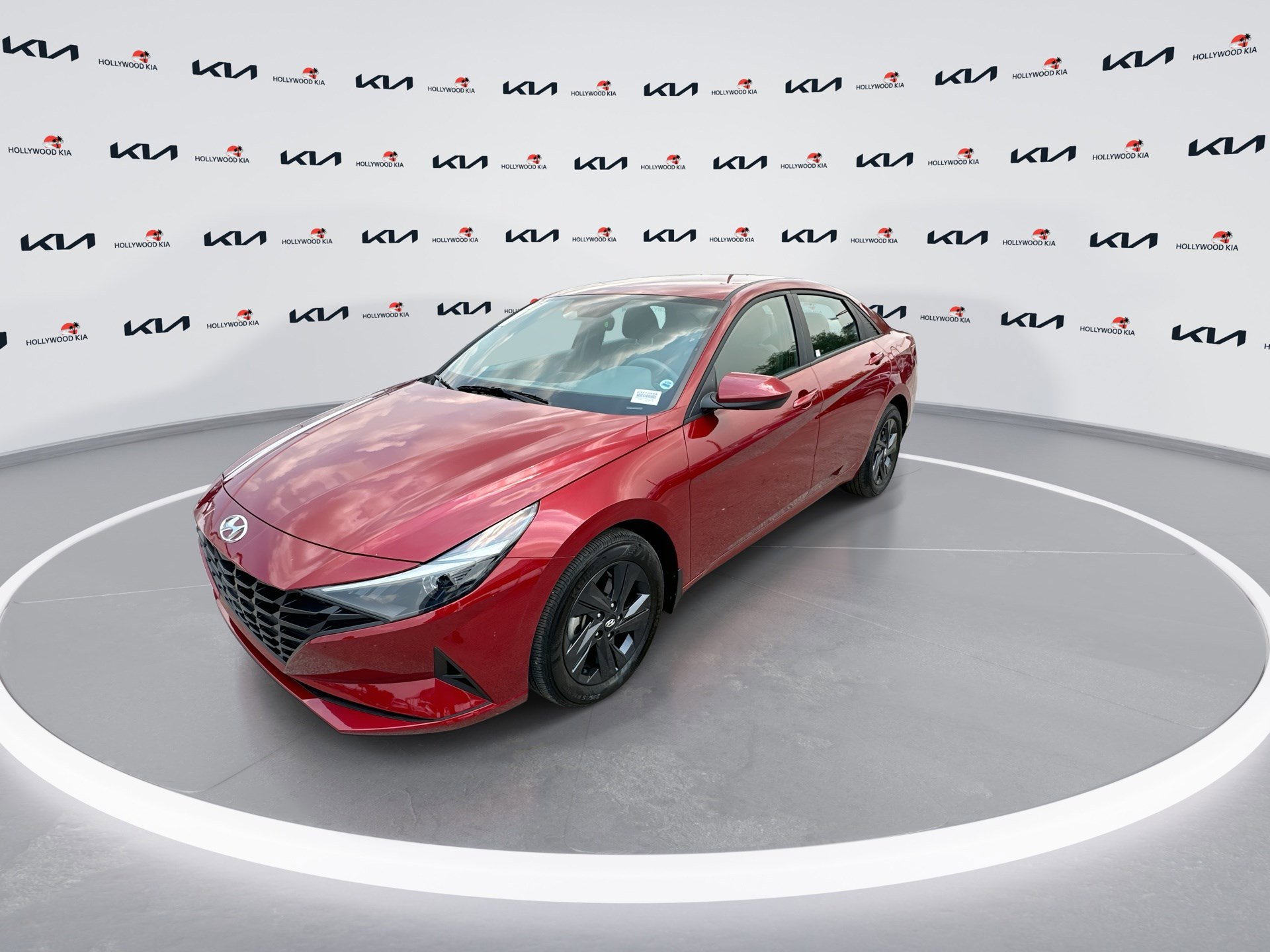 2023 Hyundai Elantra SEL photo 4