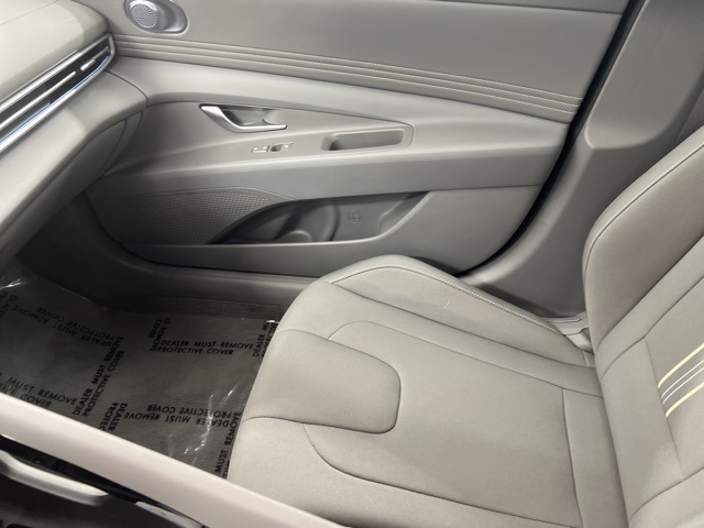 2024 Hyundai Elantra SEL Convenience photo 19