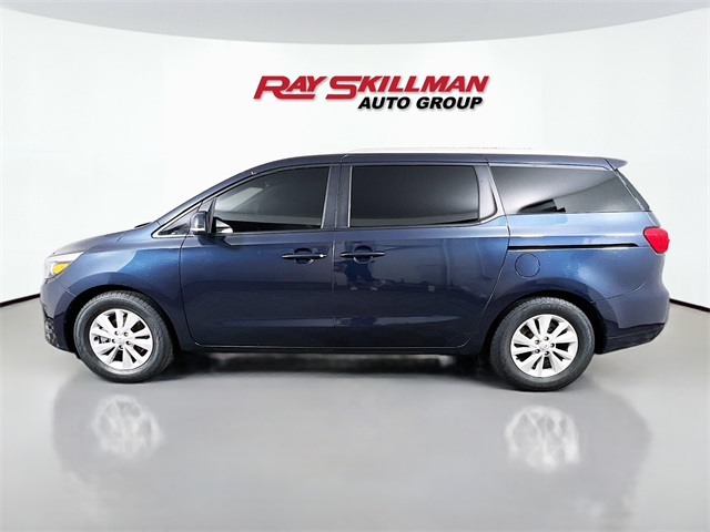 2016 Kia Sedona LX photo 4
