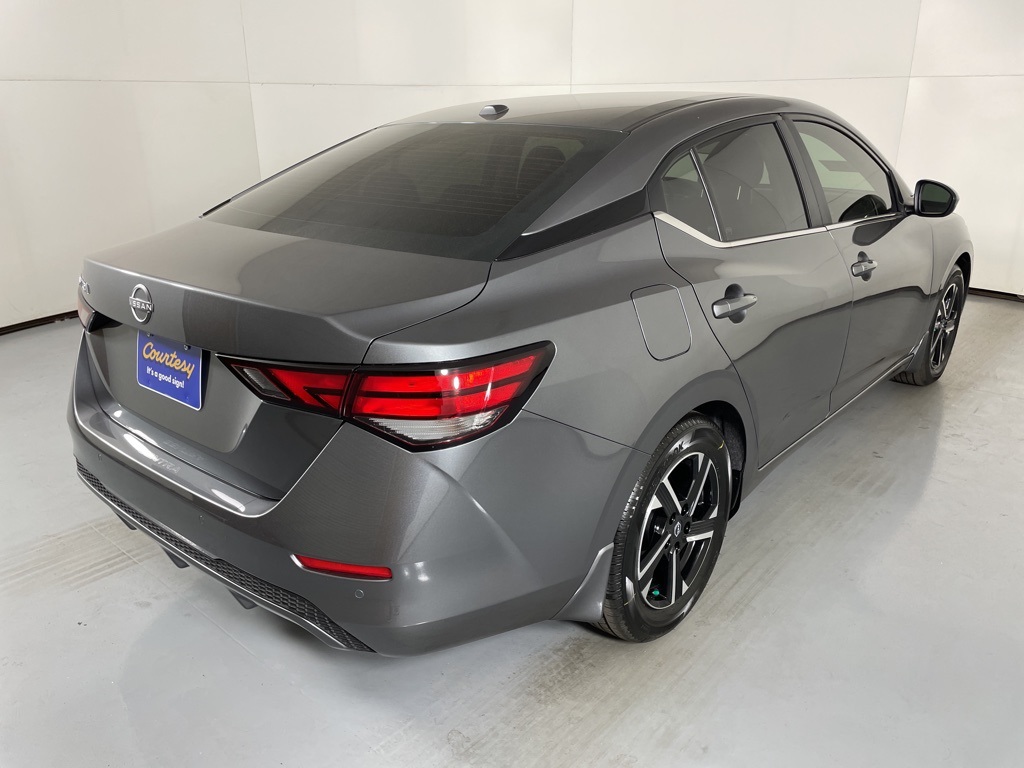 2025 Nissan Sentra SV photo 8