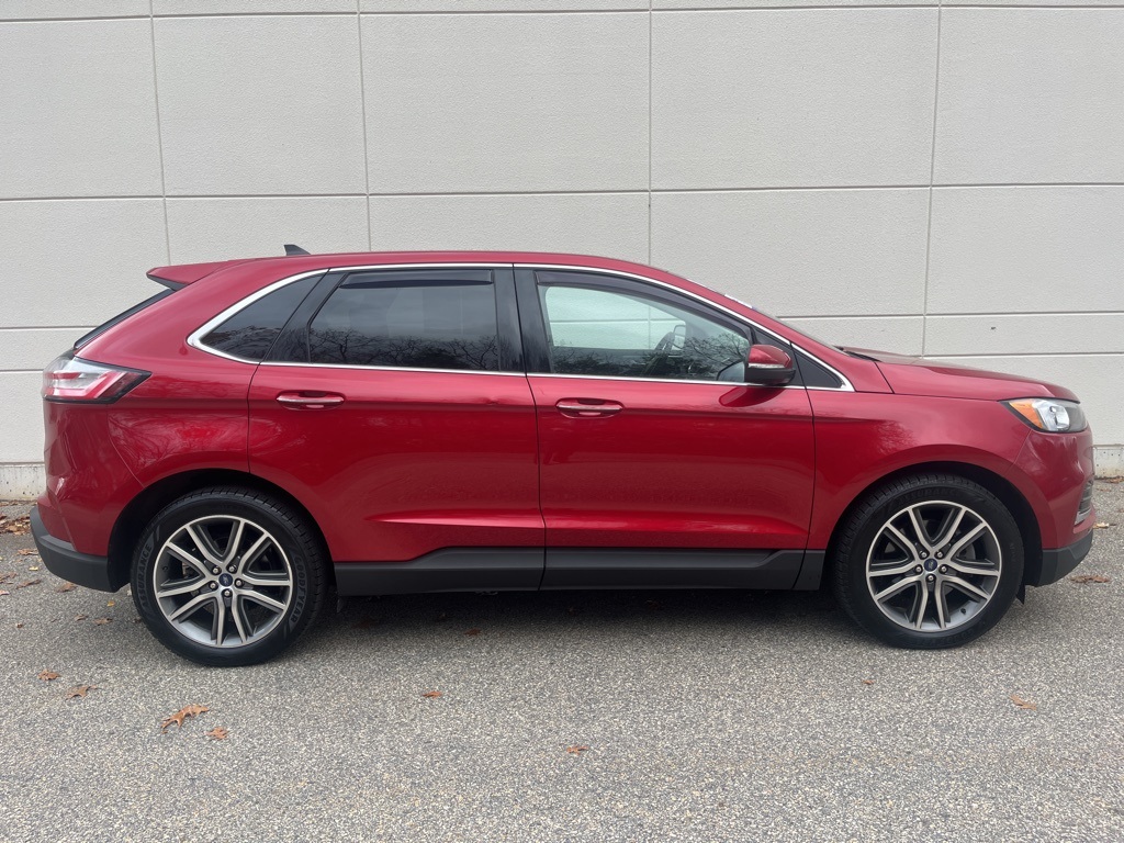 2020 Ford Edge Titanium photo 3