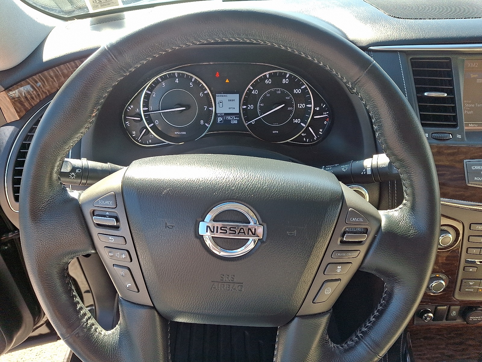 2017 Nissan Armada Platinum photo 21