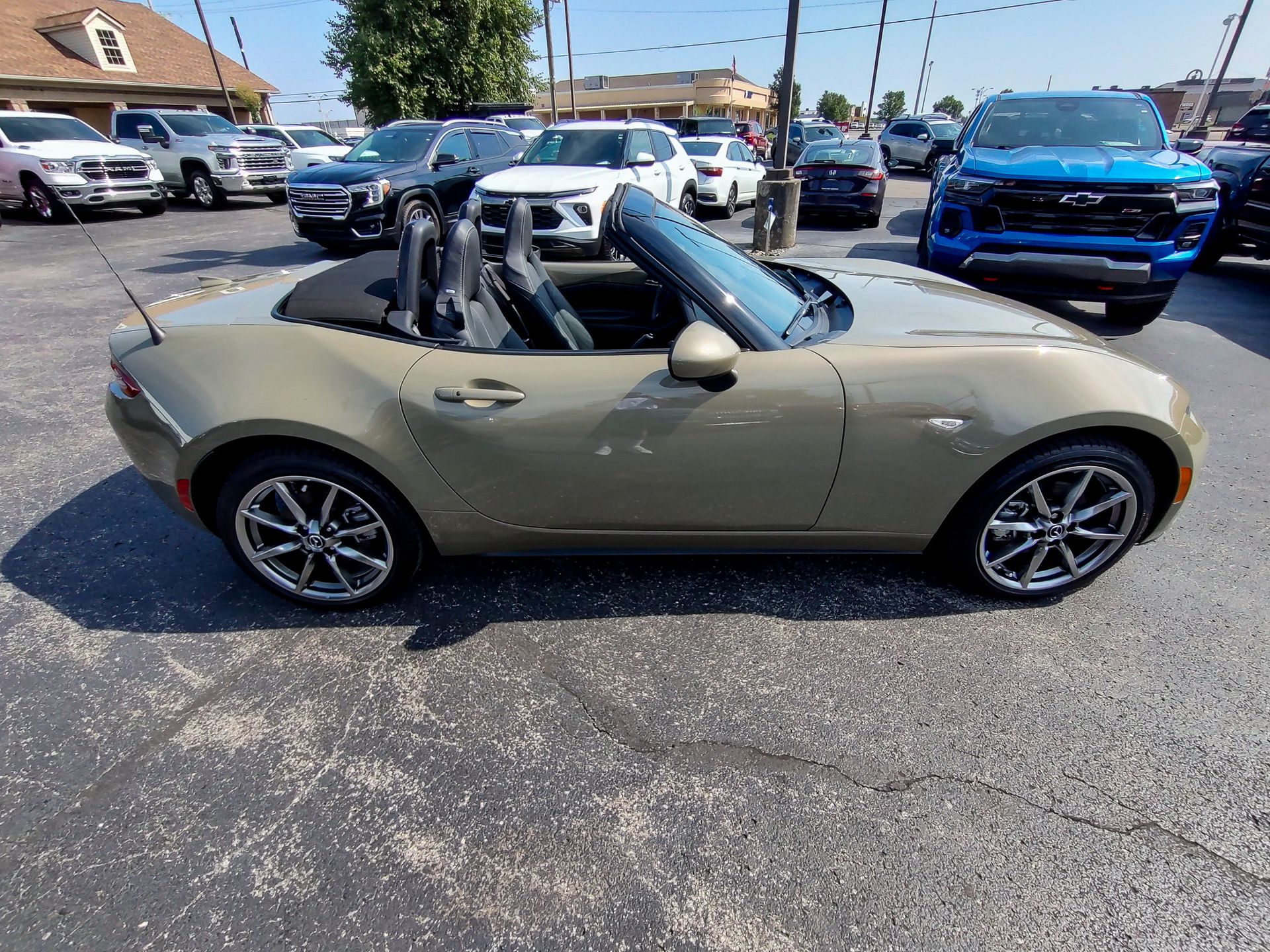 2023 Mazda MX-5 Miata Miata Grand Touring photo 13