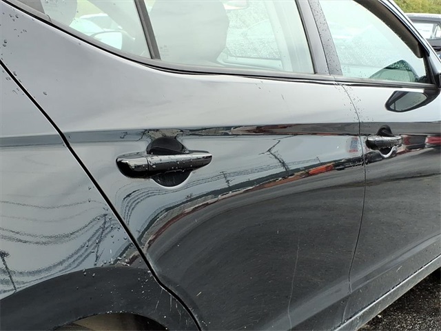 2019 Hyundai Elantra SE photo 17